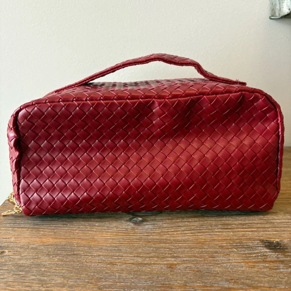 Faux leather cosmetic case - Picture 4 of 7